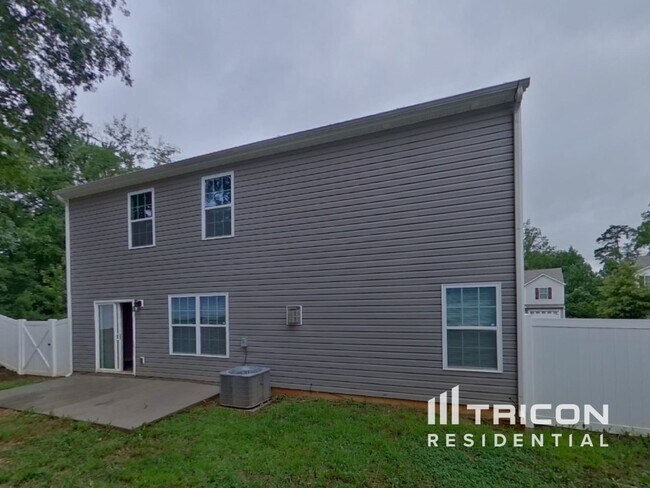 Building Photo - 533 Elmwood Pond Ct