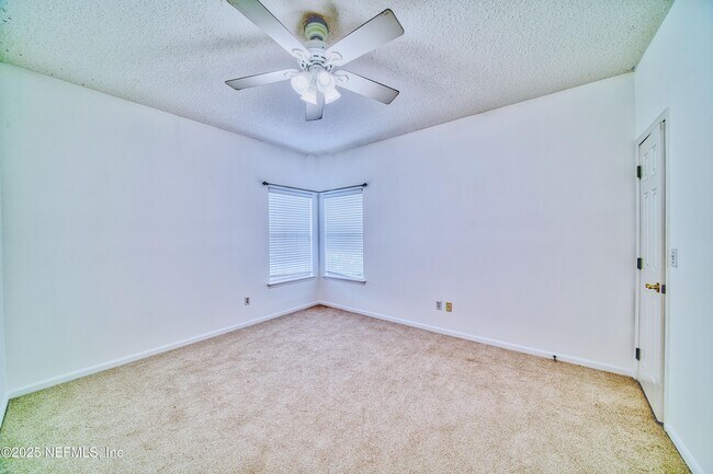 Building Photo - 1440 S Burgandy Trail
