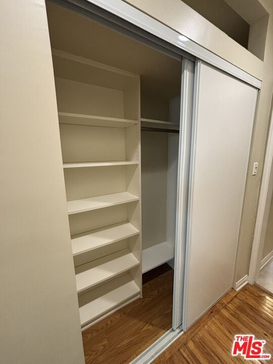 Building Photo - 117 Kings Rd