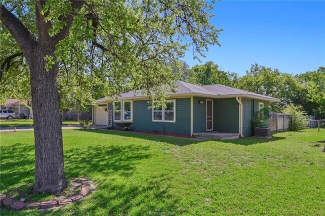 Primary Photo - 809 S Coulter Dr