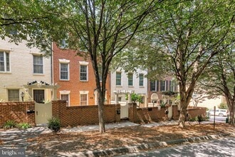 Building Photo - 205 Ridgepoint Pl