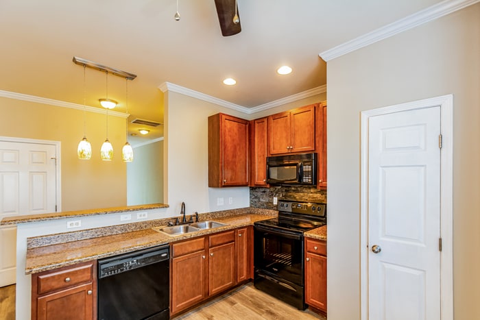 Building Photo - 650 Ganyard Farm Way