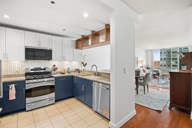 Building Photo - 20 Newport Pkwy