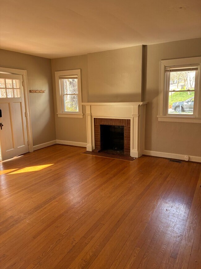 Building Photo - 815wj