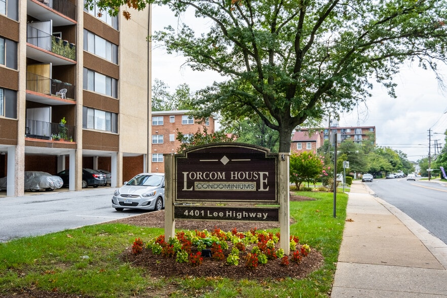 Building Photo - 4401 Lee Hwy