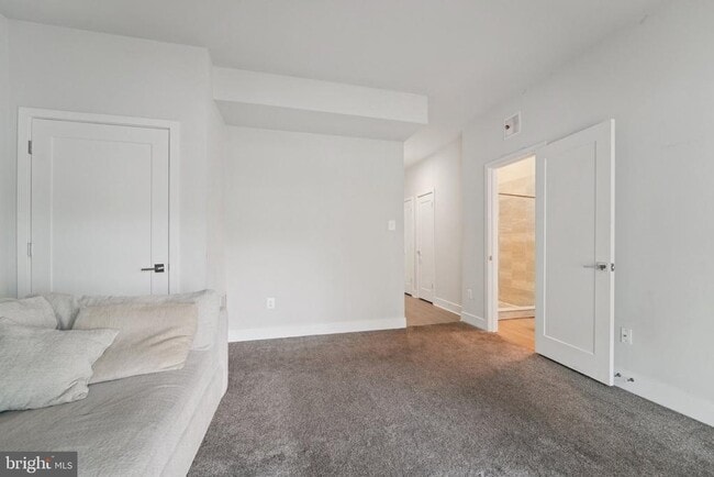 Building Photo - 7728 Lexington Ct