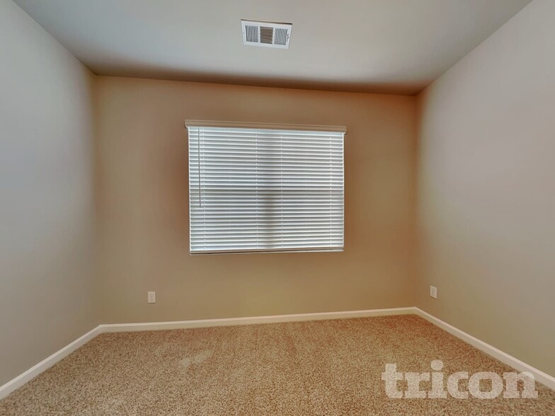 Building Photo - 243 Hummingbird Trail