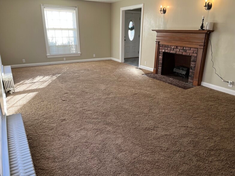 Living Room - 34 Shadyside Dr