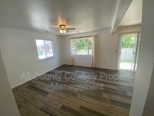 Building Photo - 331 Annie Morgan Ct