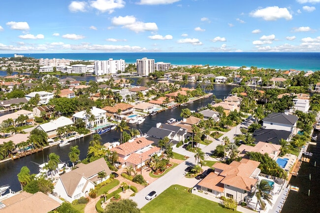 Building Photo - 937 Fern Dr