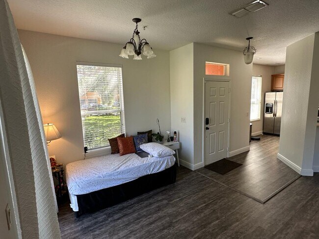 Building Photo - 1621 Little Gem Loop