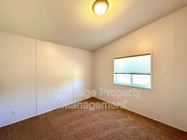 Building Photo - 50 Buds Way