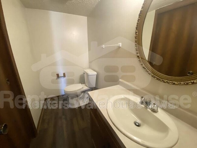 Building Photo - 2019 64th St