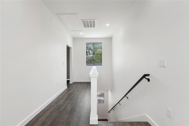 Building Photo - 7512 Delafield Ln
