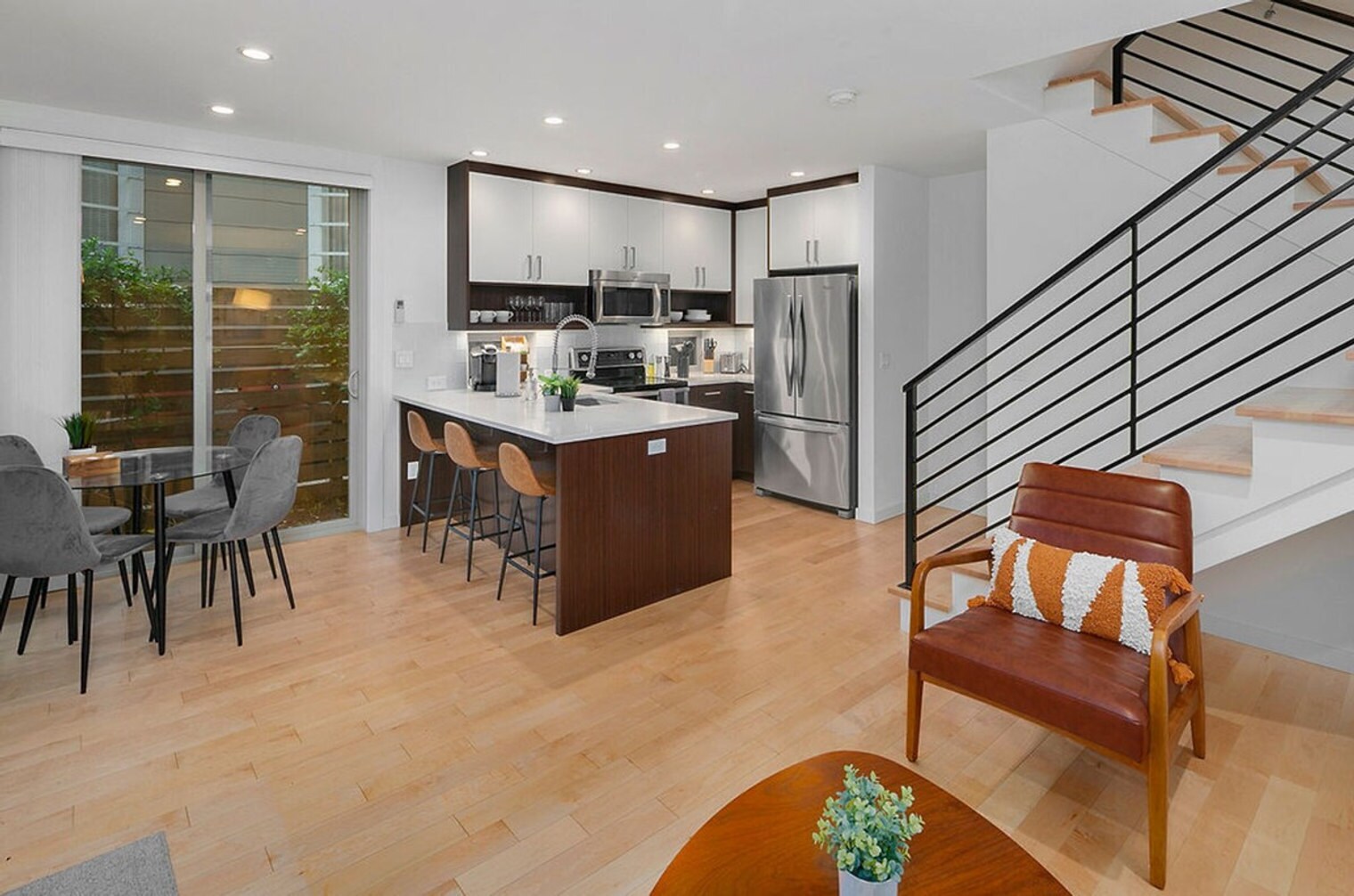 Building Photo - 1106 12th Ave