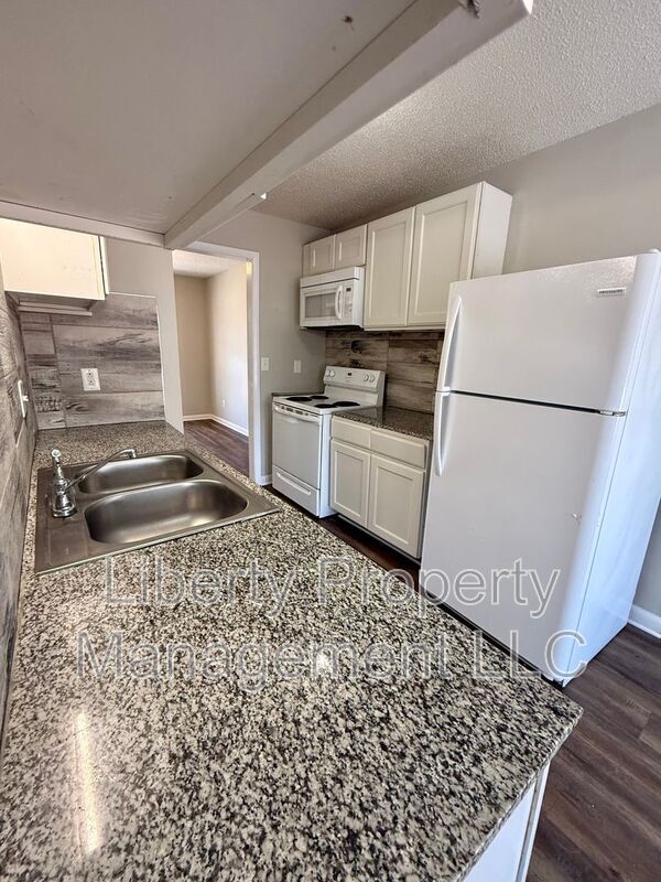 Building Photo - 6512 Sudbury Dr