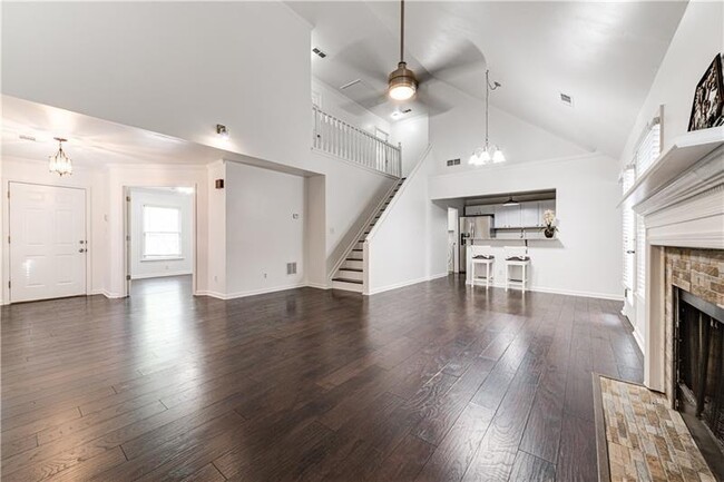 Building Photo - 5527 Bridge Pointe Dr