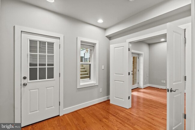 Building Photo - 2616 Garfield St NW