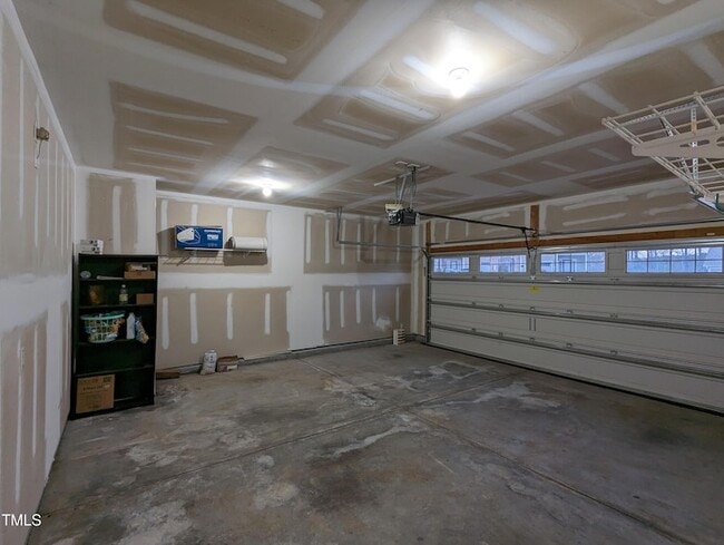 Building Photo - 1017 Dawson Creek Rd