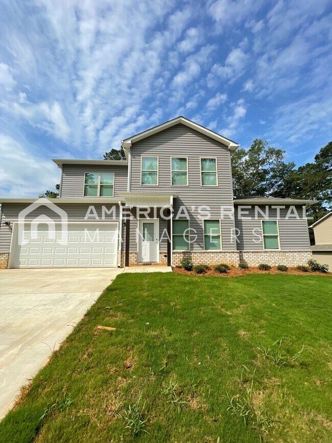 Building Photo - Home for Rent in Weaver, AL!!! Available to View Now! PRICE REDUCTION!! Sign a 13-month lease by ...