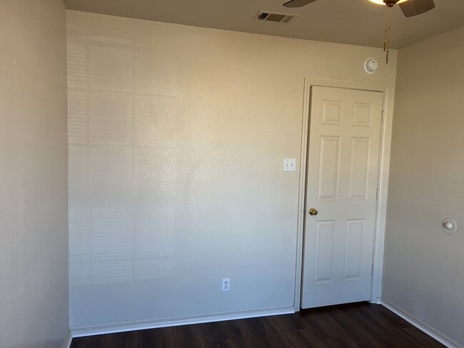 Building Photo - 3606 Warfield Dr