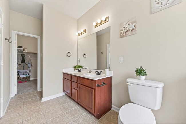 Building Photo - 10427 Lyndon Meadows Dr