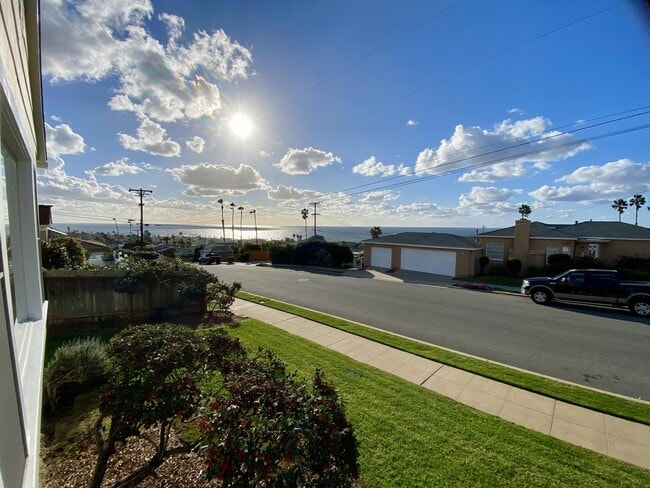 Building Photo - 4491 Coronado Ave