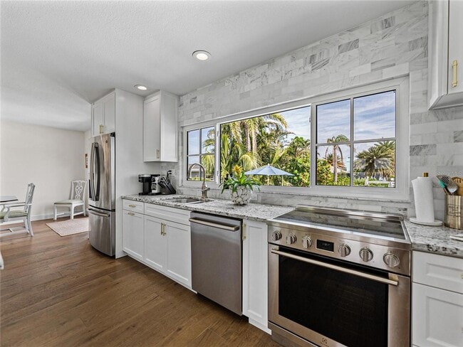 Building Photo - 829 59th Ave