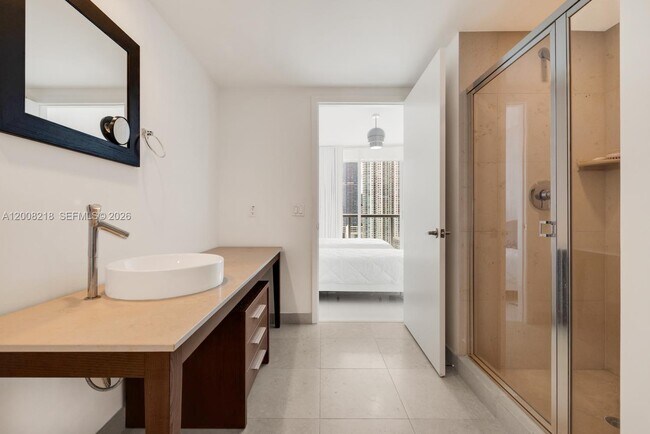 Building Photo - 495 Brickell Ave