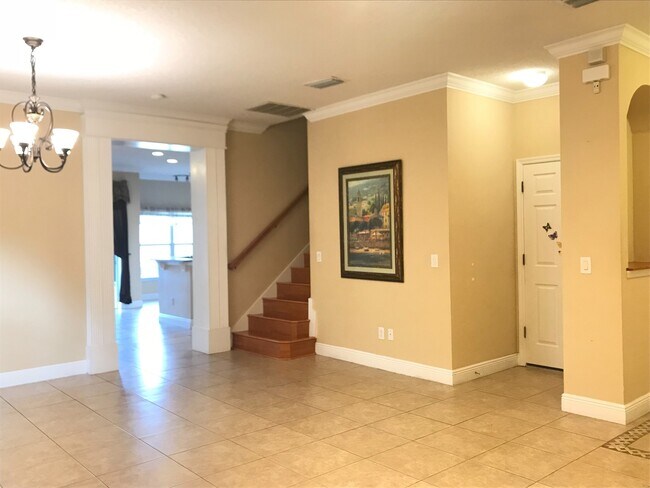 Building Photo - AMAZING HOME WITH LAKEFRONT VIEW!