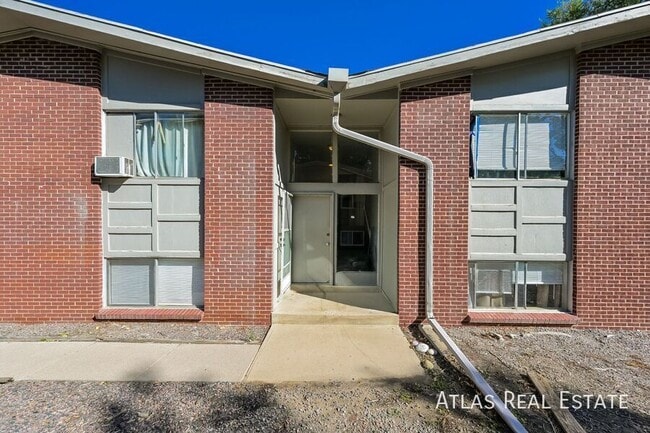 Building Photo - 3750 Owens St