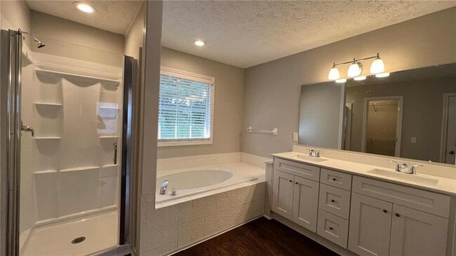 Building Photo - 2845 White Blossom Ln