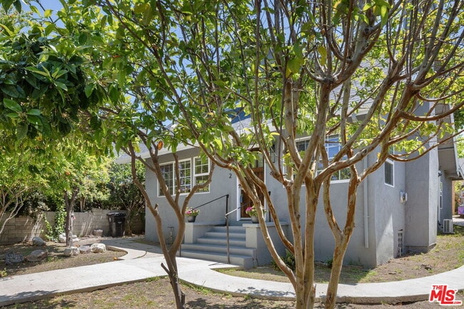 Building Photo - 1342 Mohawk St