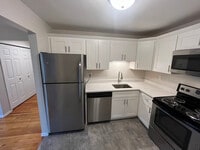Building Photo - Brafferton Square Apartments