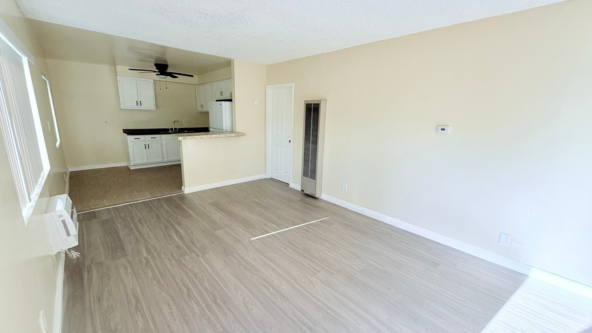 Building Photo - 810 W Duarte Rd