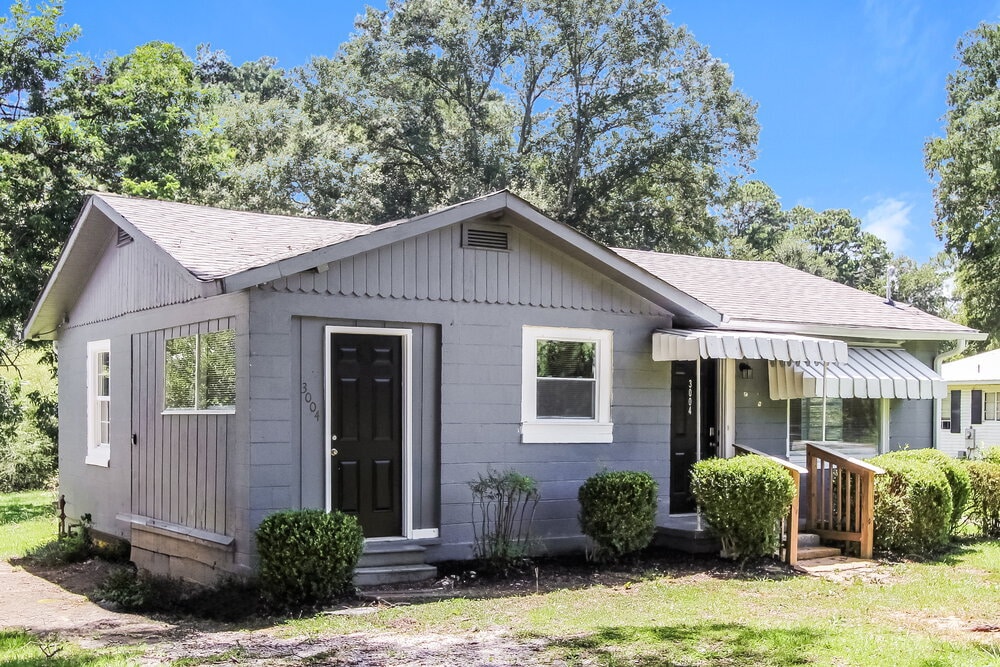 Building Photo - 3004 Forestdale Blvd