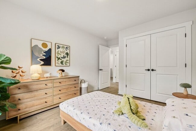 Building Photo - Brand-New Luxury Townhomes in Newton w/ Privacy Fence!