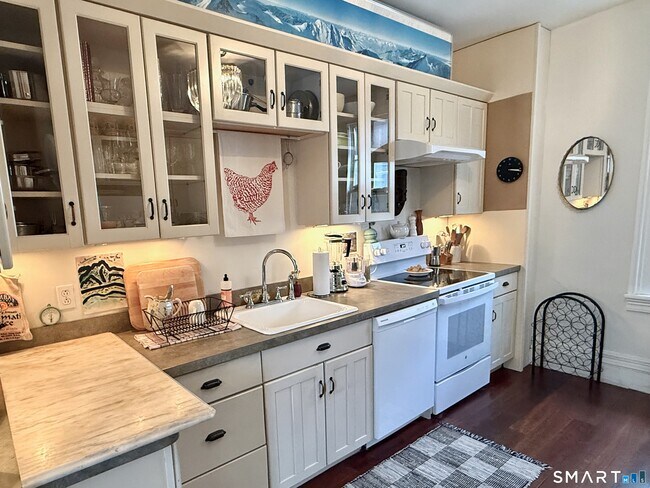 Building Photo - 137 Water St