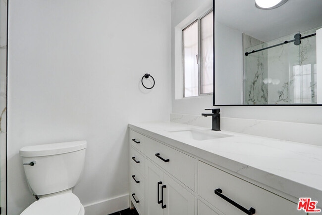 Building Photo - 1031 Laurel Ave