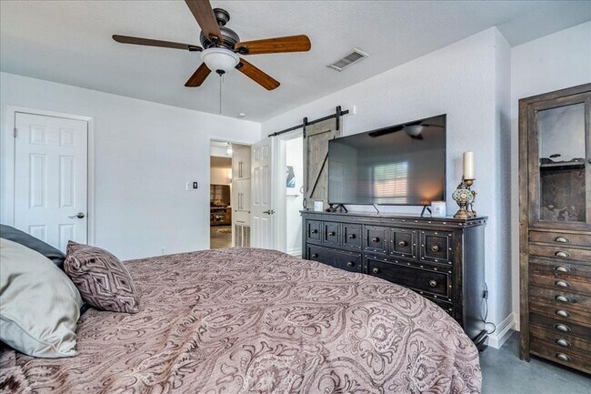 Building Photo - 8518 Fathom Cir