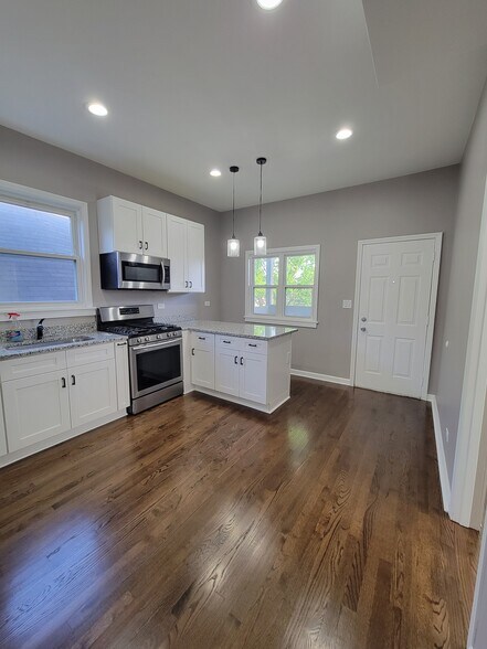Kitchen angle 1 - 3219 W McLean Ave