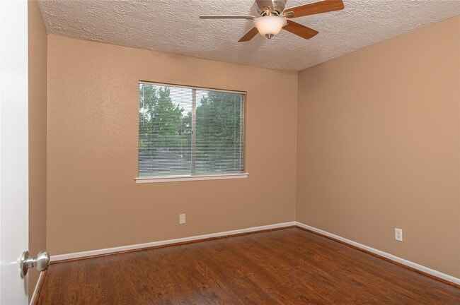 Building Photo - 20339 Fieldtree Dr