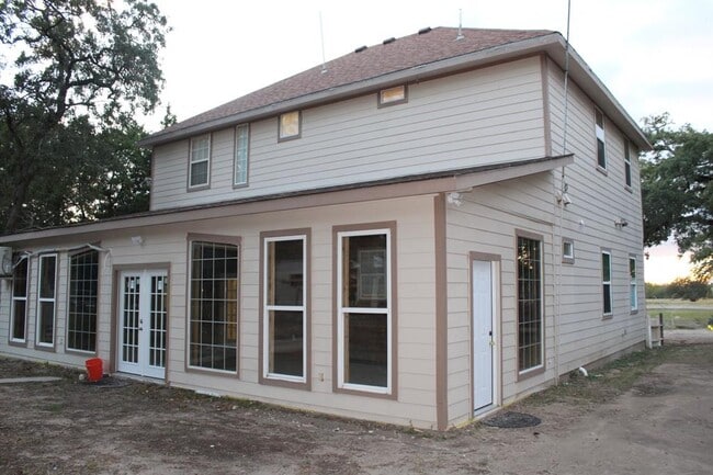 Building Photo - 975 State Hwy 95