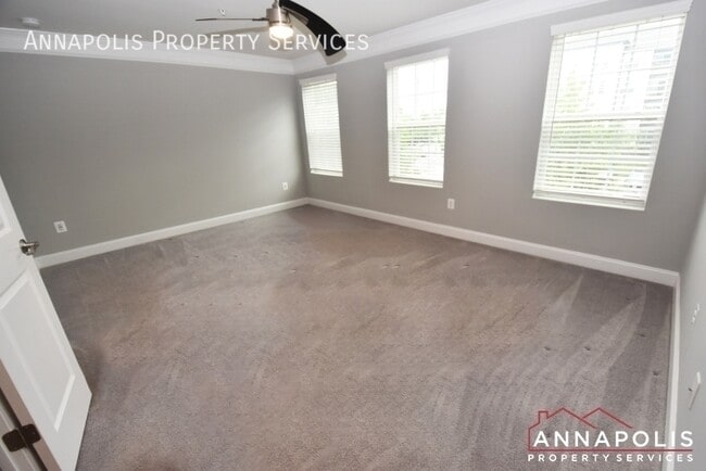 Building Photo - 2625 Smooth Alder St