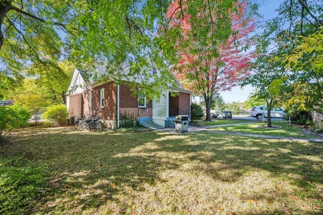 Building Photo - 4800 Berwyn Rd