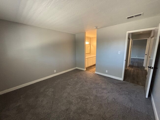 Building Photo - 1116 J St