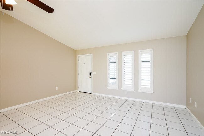 Building Photo - 1511 SE 33rd St