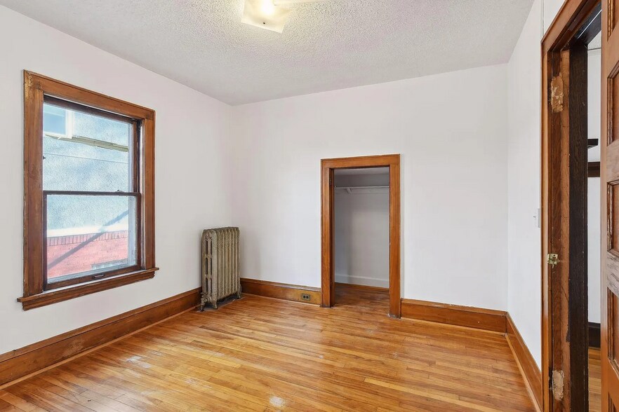 Building Photo - 104 W 27th St