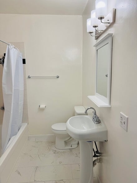 Building Photo - Pine and 9th Executive Suites, LLC