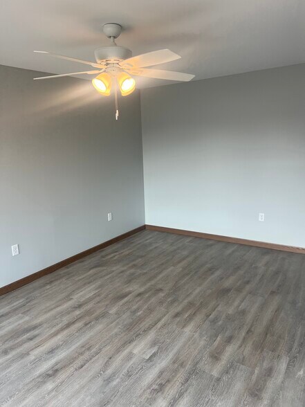 Living Room - 119 N Main St